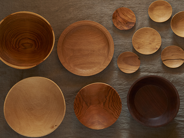 Bring the Warmth of Japanese Wood to Your Dining Table