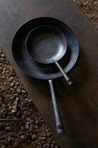 Natsutsubaki