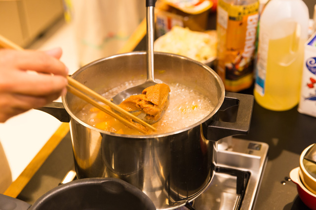 A Miso Soup Party Thrown at a Chic Shared House