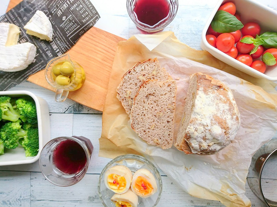 No-knead breadmaking: A technique for frazzled moms devised by a fermented food expert