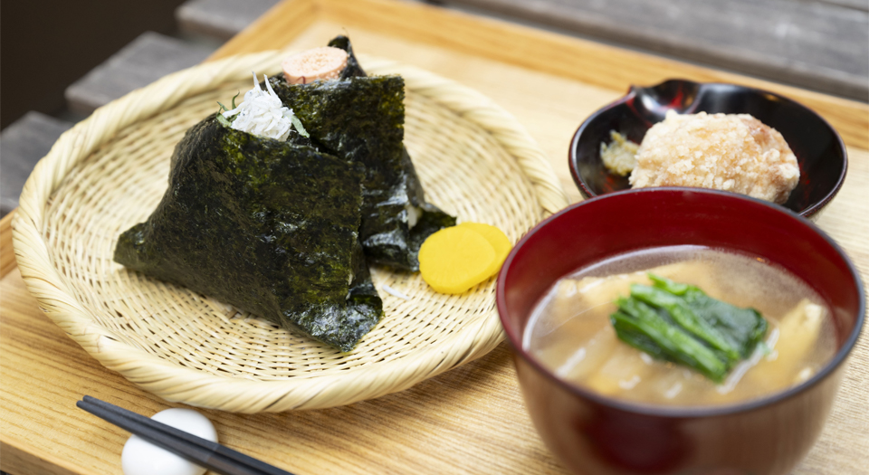 Enjoy a Classic Breakfast at Kagurazaka Musubiya, A Shop Tucked Away in the Back Streets of Kaguraza