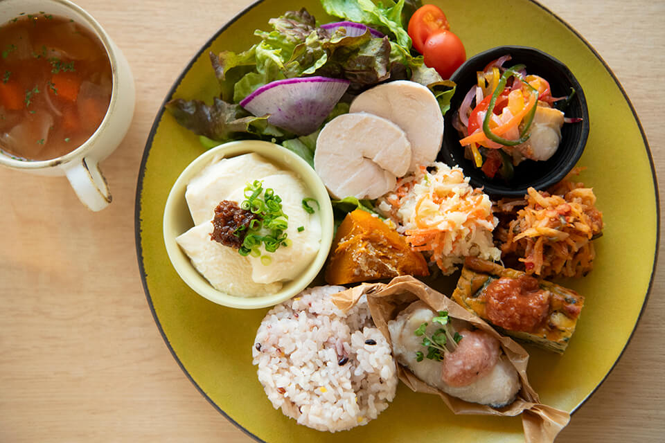Café Kanoya’s Fermented Deli Plate with Delicious Fermented Seasonings will Make You Smile