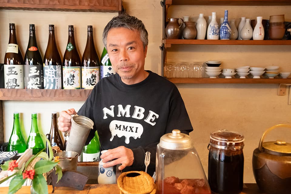 Azara and Kesennuma Local Cuisine to Enjoy with Sake