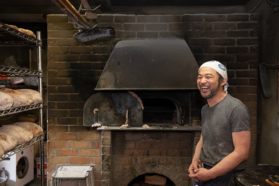 Pasta Madre and Wood-Fired Bread: The Secret of Big Loaves
